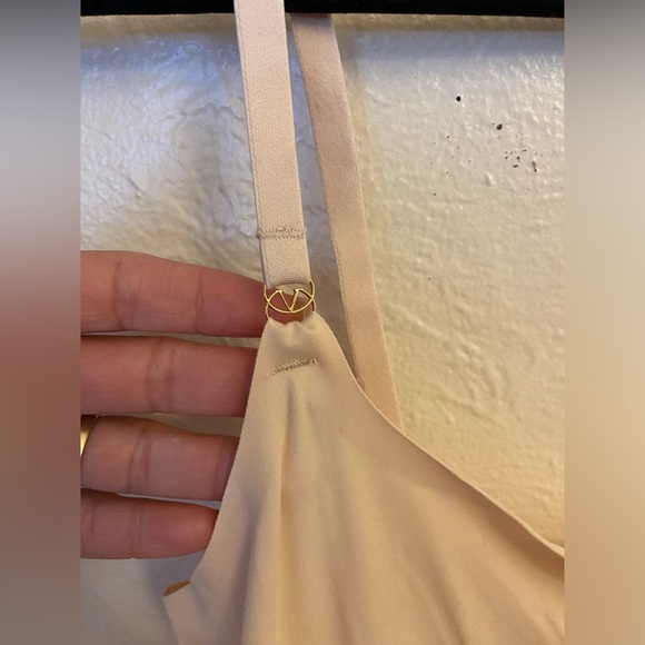 Victoria's Secret - Picture 6 of 6